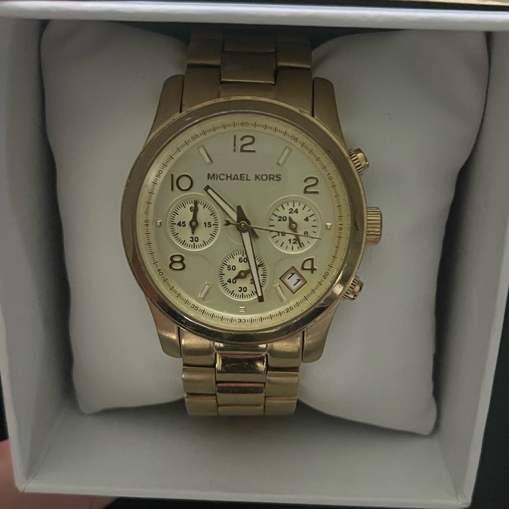 Michael Kors Women's Runway Chronograph Gold-Tone Stainless Steel Bracelet Watch